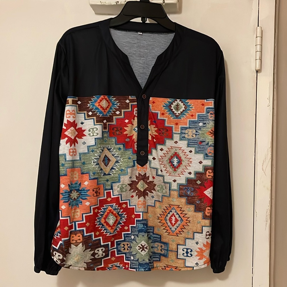 EUC extra large Aztec button down top with elastic sleeves